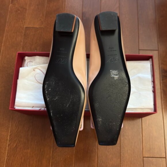 Roger Vivier Patent Leather Flat - Picture 4 of 6